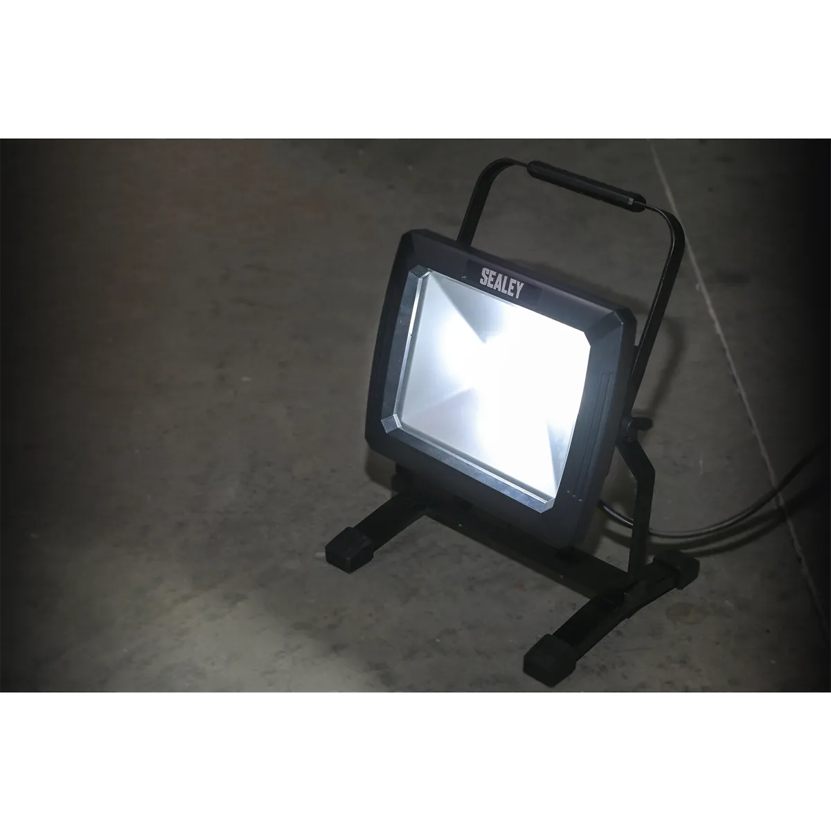 Portable Floodlight 70W SMD LED 230V